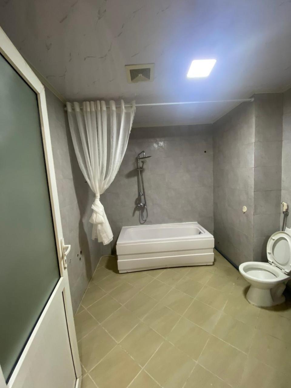 Luxe Paradise Residence 51 Ton Duc Thang ハノイ市 エクステリア 写真
